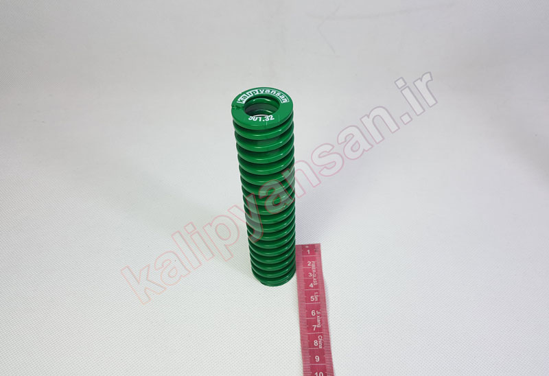 فنر سبز رنگ قالب به قطر 32 و ارتفاع 139